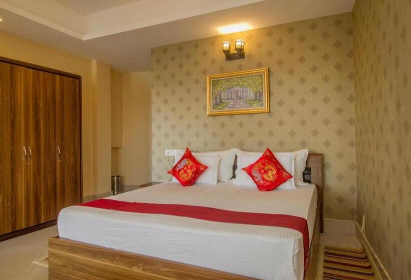 Номер Стандарт Вид на Озеро, Mount Queens Hill Resort & Spa