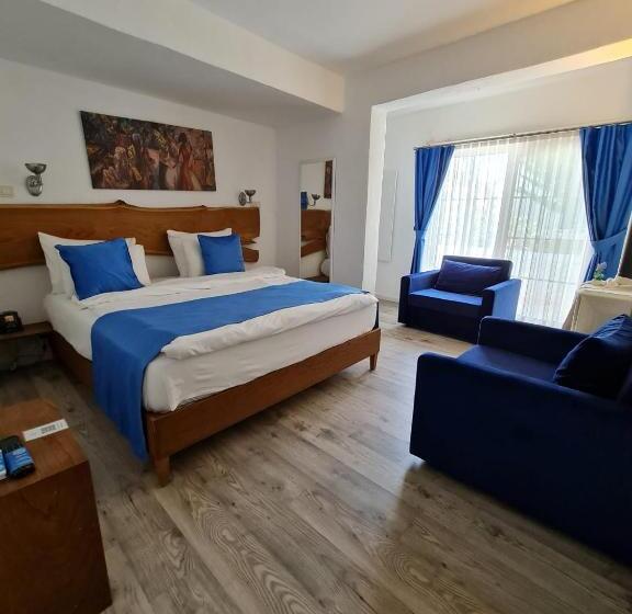 اتاق خانوادگی, Rebetiko