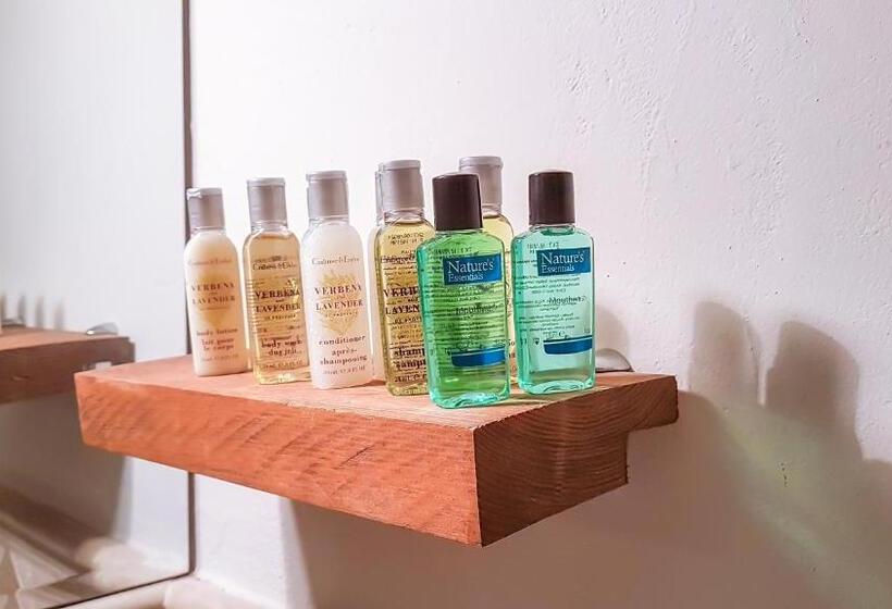 اتاق استاندارد, Rebetiko