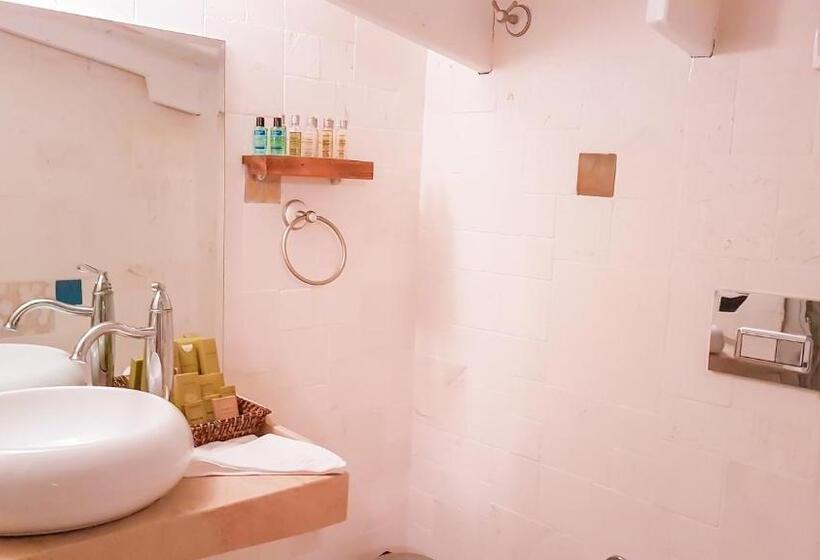 اتاق استاندارد با وان آب گرم, Rebetiko