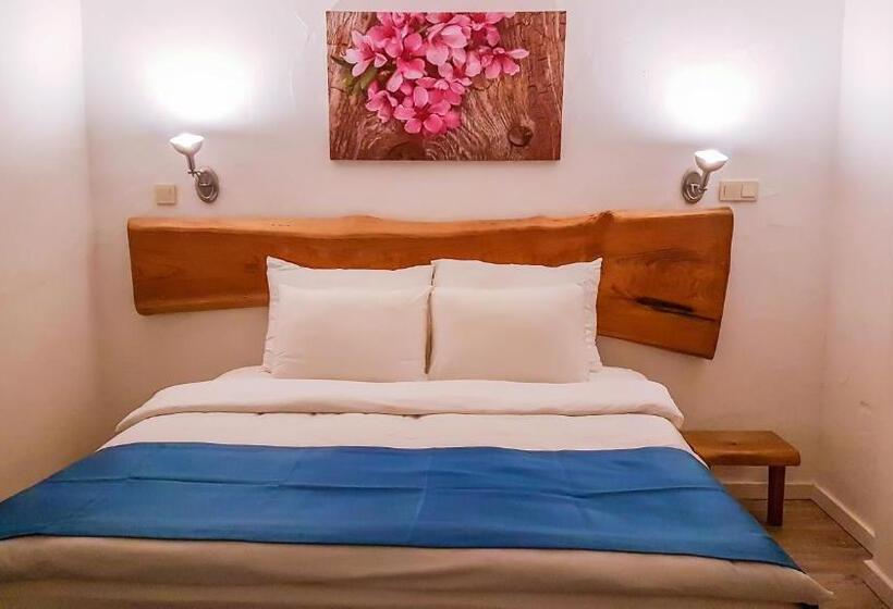 اتاق سوپریور, Rebetiko