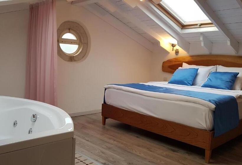 اتاق استاندارد با وان آب گرم, Rebetiko