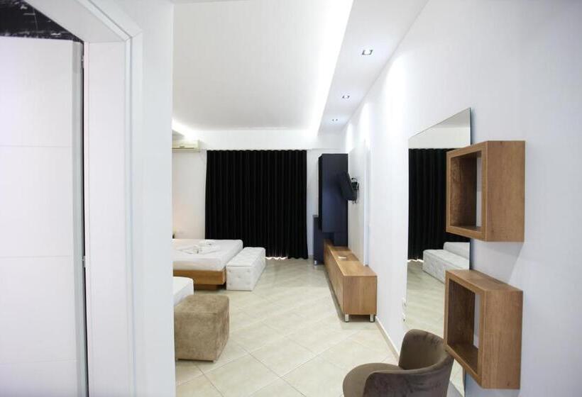 Трехместный Номер Deluxe, Ksamil Central Park