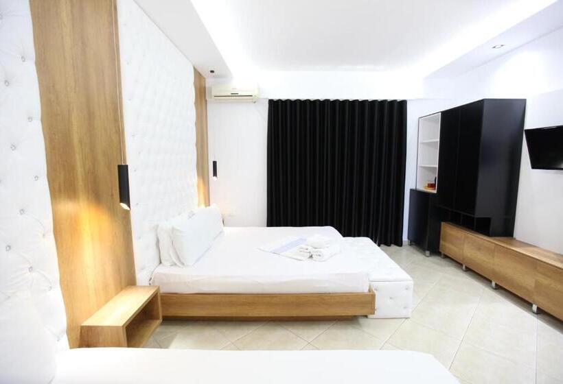 Трехместный Номер Deluxe, Ksamil Central Park