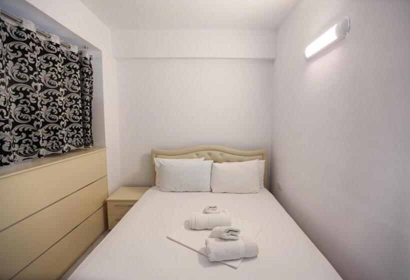 Четырехместный Номер Стандарт Вид на Сад, Ksamil Central Park