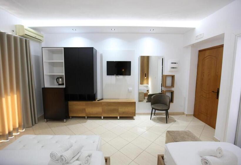 Трехместный Номер Deluxe, Ksamil Central Park