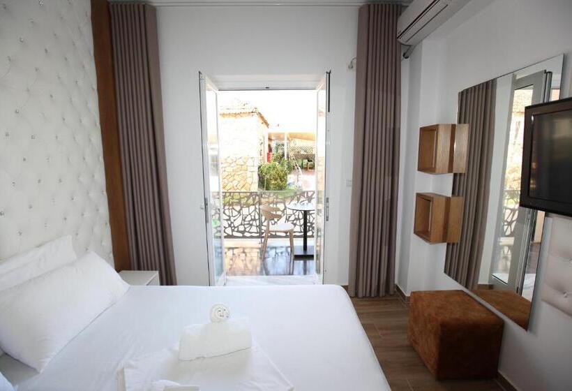 Номер Стандарт Вид на Сад, Ksamil Central Park