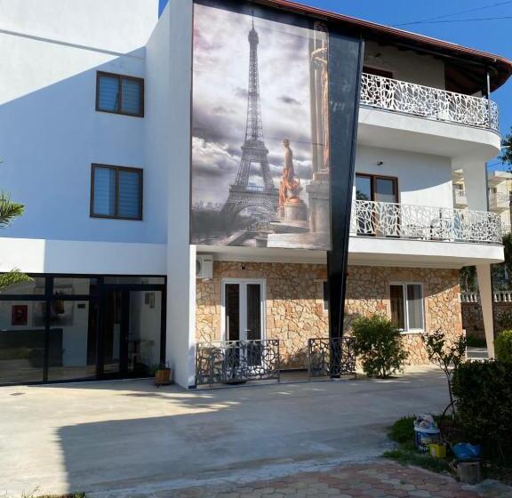 Номер Стандарт Вид на Сад, Ksamil Central Park