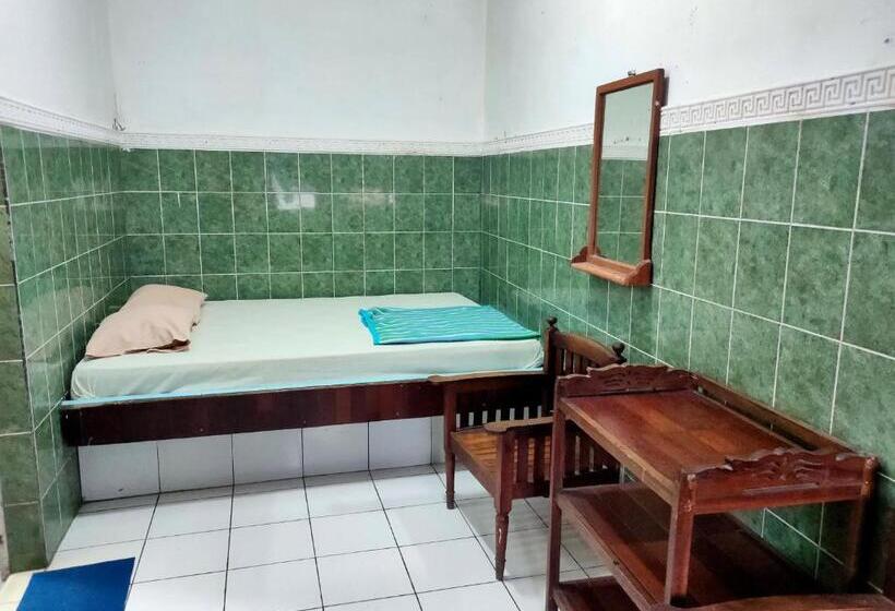 غرفة قياسية, Arjuna Sari Bandungan