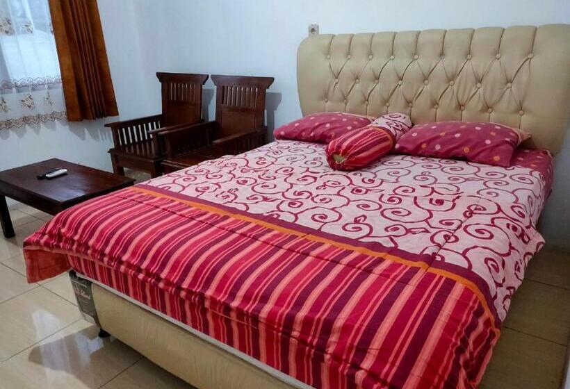 غرفة ديلوكس, Arjuna Sari Bandungan