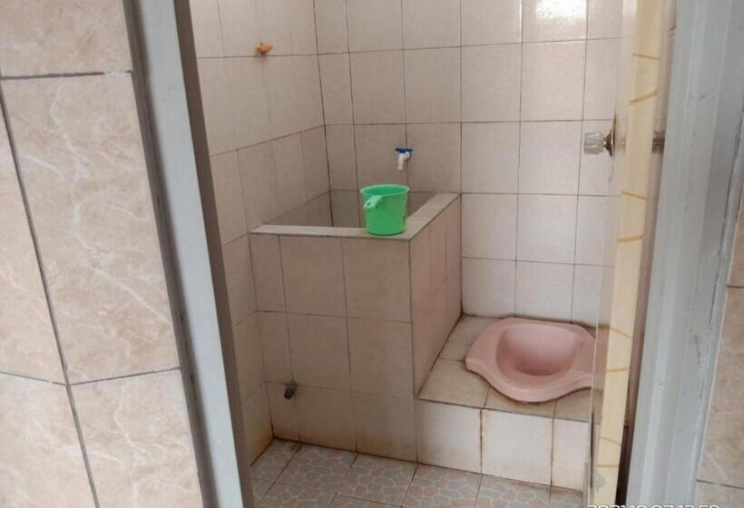 غرفة عائلية, Arjuna Sari Bandungan