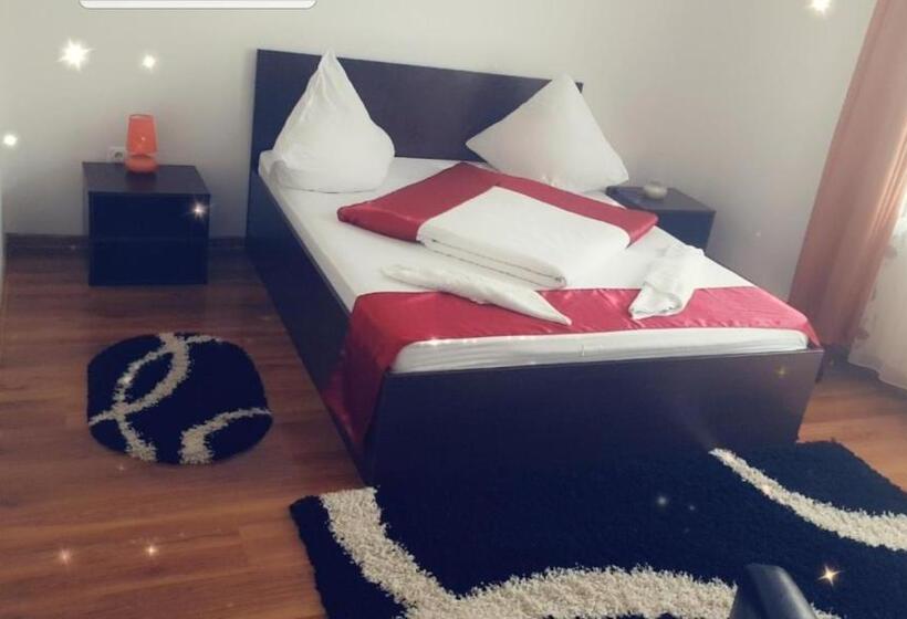 اتاق لوکس, Casa Lupascu