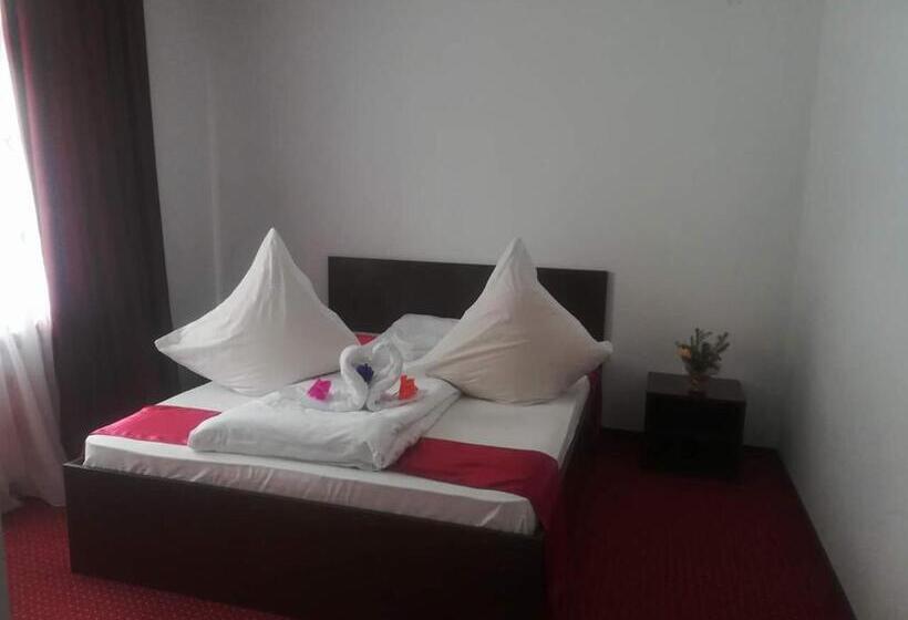 اتاق استاندارد چهار تخته, Casa Lupascu