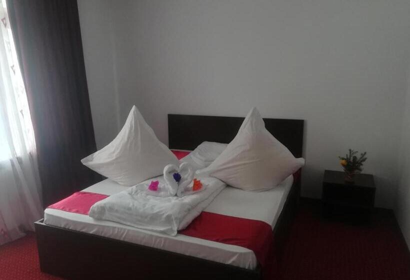 اتاق استاندارد چهار تخته, Casa Lupascu