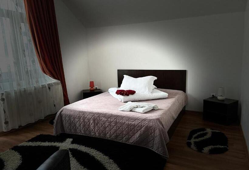 اتاق لوکس, Casa Lupascu