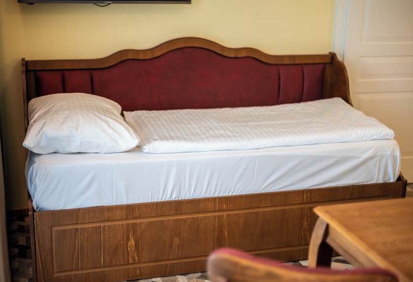 Classic 3 Pers. Værelse, Vulkan Residenz Hotel   Self Check In