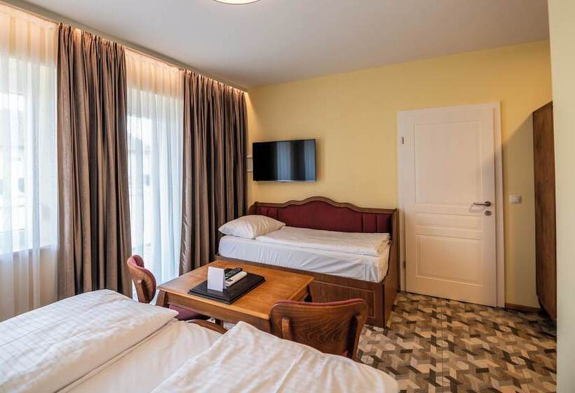 Classic 3 Pers. Værelse, Vulkan Residenz Hotel   Self Check In