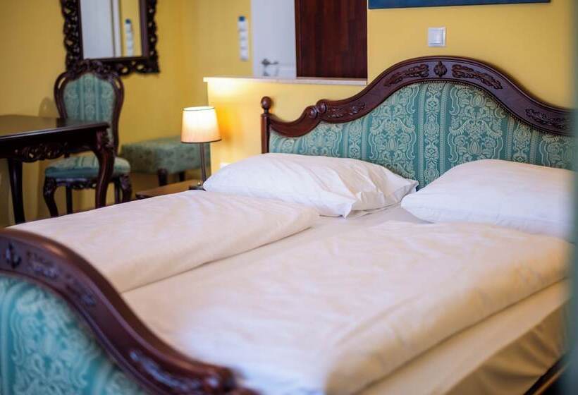 Deluxe Værelse m. Balkon, Vulkan Residenz Hotel   Self Check In