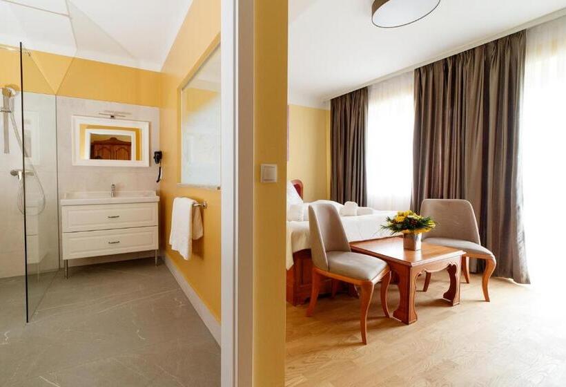 Deluxe 3 Pers. Værelse, Vulkan Residenz Hotel   Self Check In