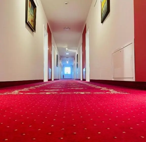 デラックストリプルルーム, Vulkan Residenz Hotel   Self Check In
