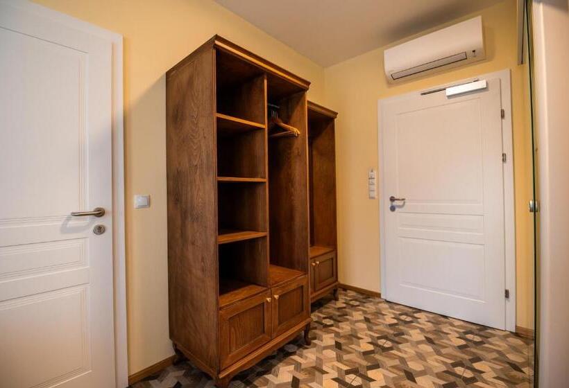 Classic 3 Pers. Værelse, Vulkan Residenz Hotel   Self Check In