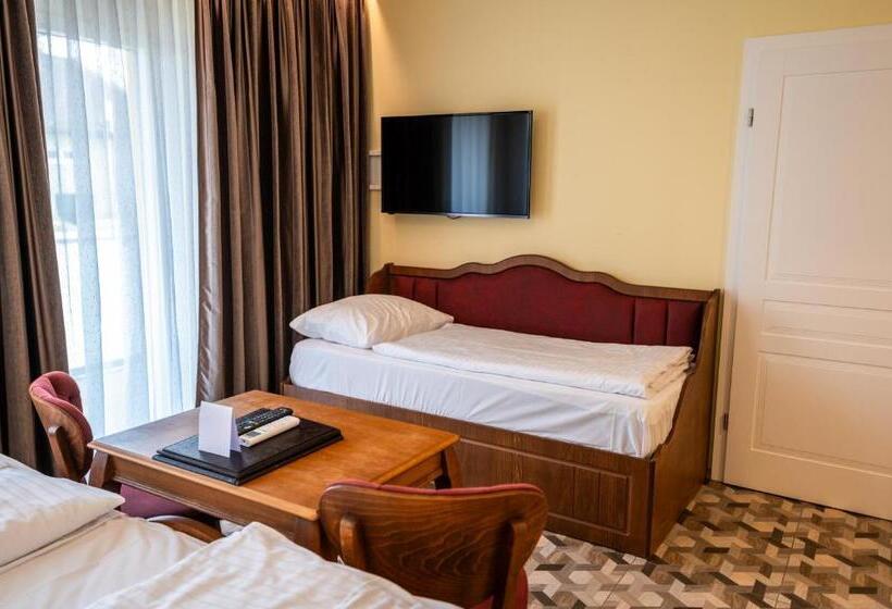 Classic 3 Pers. Værelse, Vulkan Residenz Hotel   Self Check In