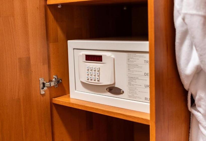 Deluxe Værelse m. Balkon, Vulkan Residenz Hotel   Self Check In