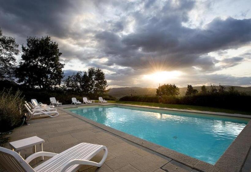 آپارتمان 1 خوابه با تراس, Agriturismo Petrognano