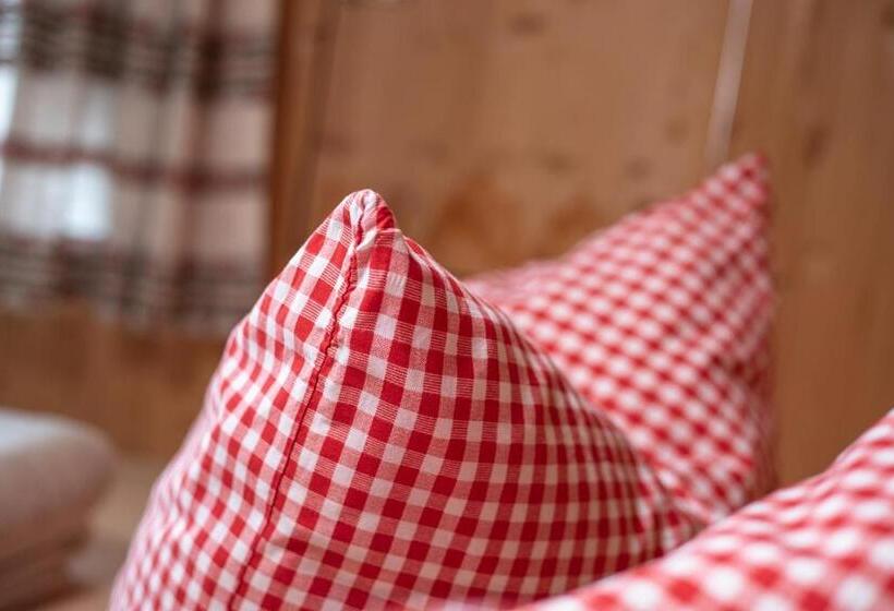 스탠다드 룸 공동 욕실, Hof Tschannen