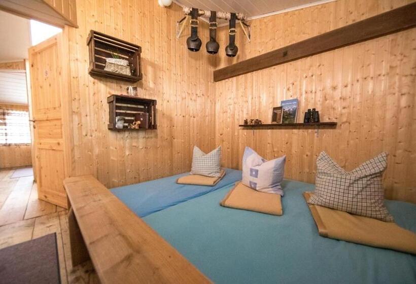 스탠다드 트리픔 룸 공동욕실, Hof Tschannen