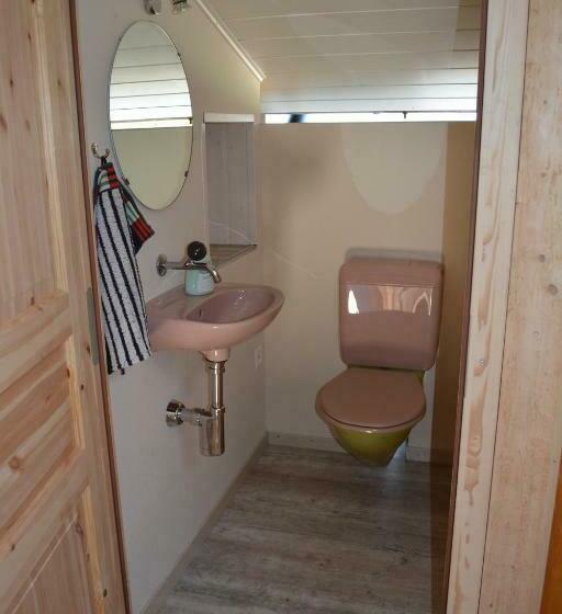 스탠다드 룸 공동 욕실, Hof Tschannen