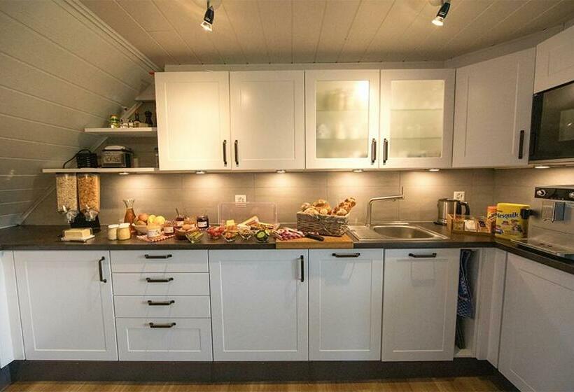 스탠다드 룸 공동 욕실, Hof Tschannen