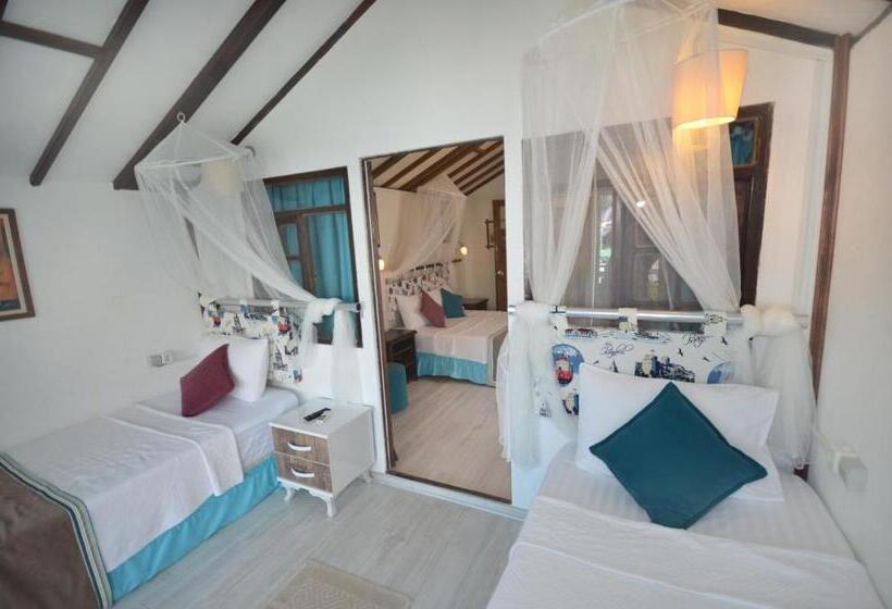 اتاق خانوادگی, Blu Brezza Marine