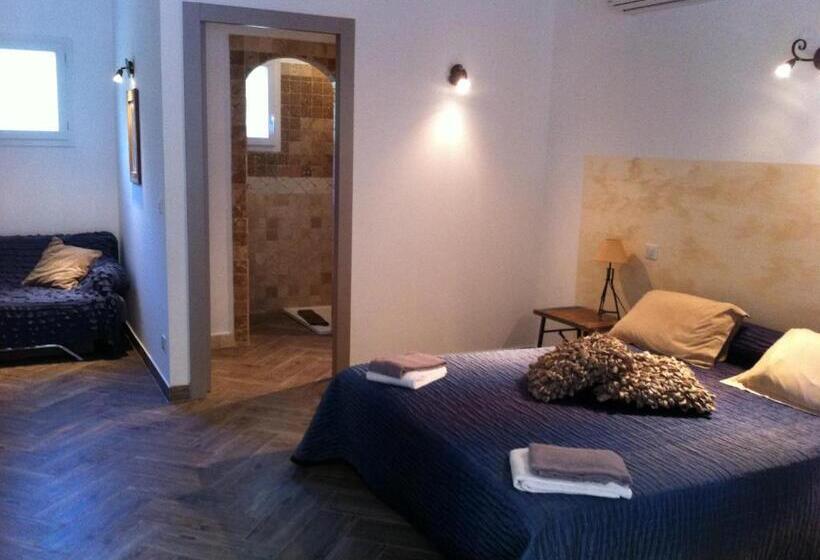 غرفة قياسية رباعية مطلة على الحديقة, Domaine Casa Andria