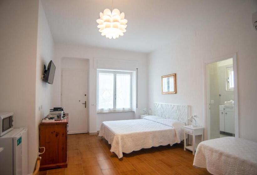 基本三人间, Villa Mori