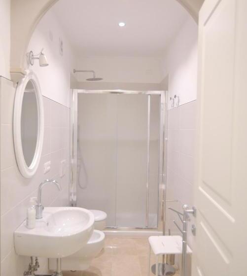 豪华三人间, Villa Mori