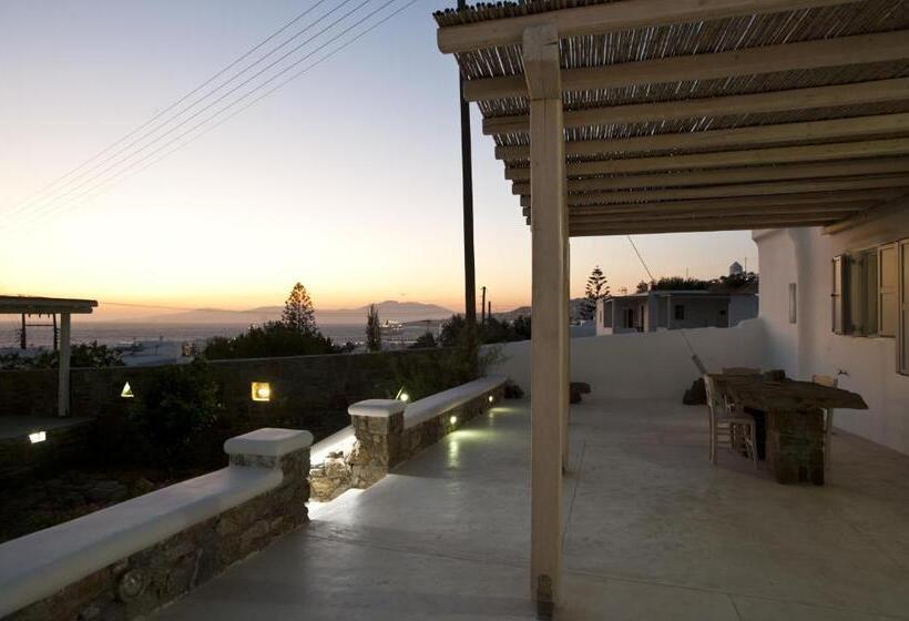 Четырехместный Номер Стандарт Вид на Море, Villa Varnali Small Boutique