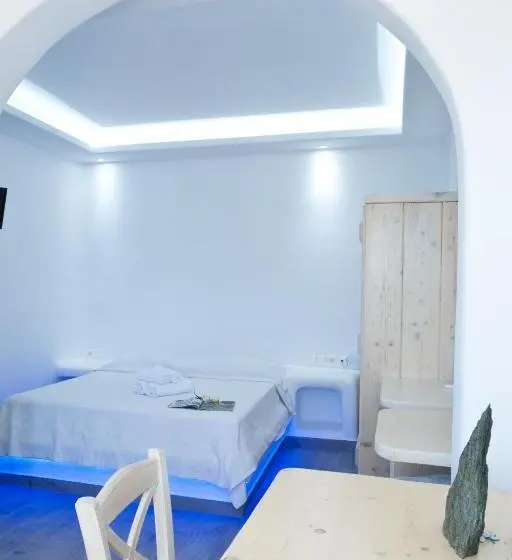 اتاق لوکس با چشم‌انداز دریا, Villa Varnali Small Boutique