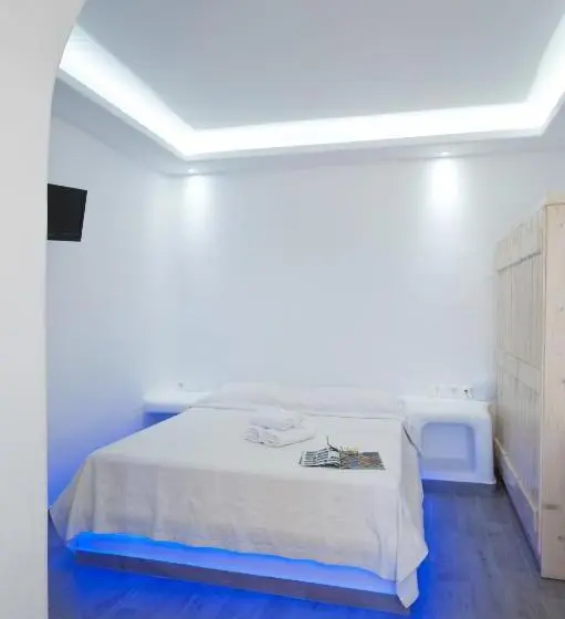 اتاق لوکس با چشم‌انداز دریا, Villa Varnali Small Boutique