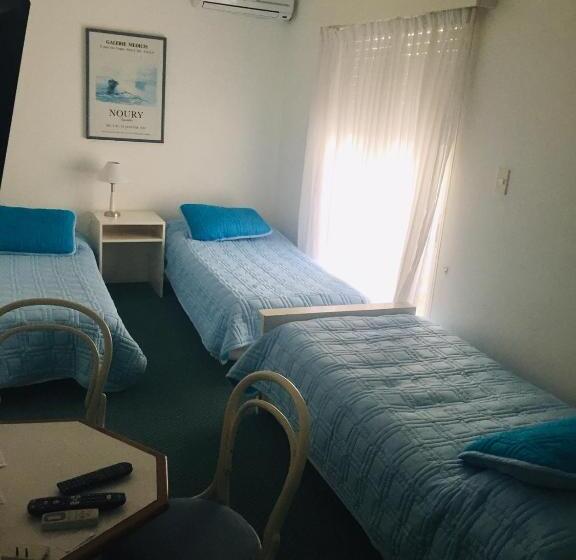 חדר משפחתי, Aqua