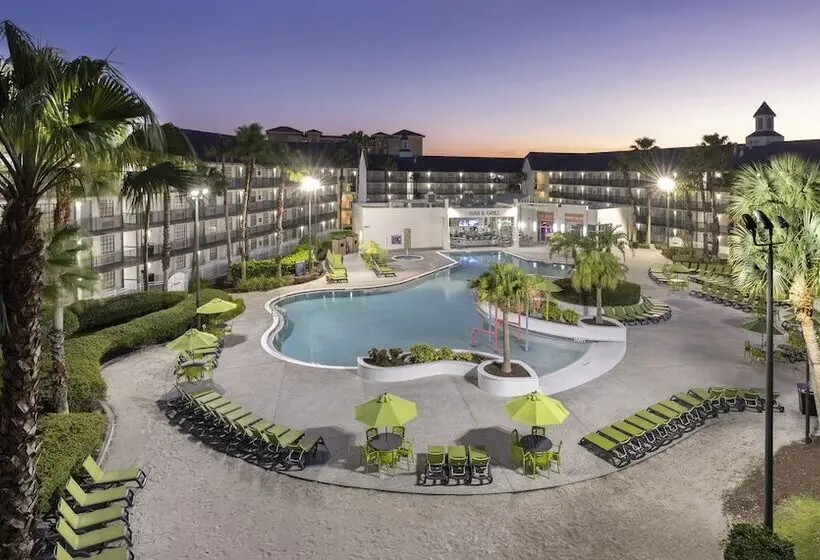 سوئیت پریمیوم, Avanti International Resort