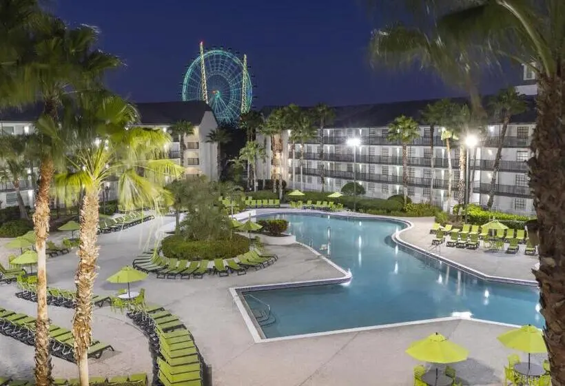 اتاق لوکس با تخت بزرگ, Avanti International Resort