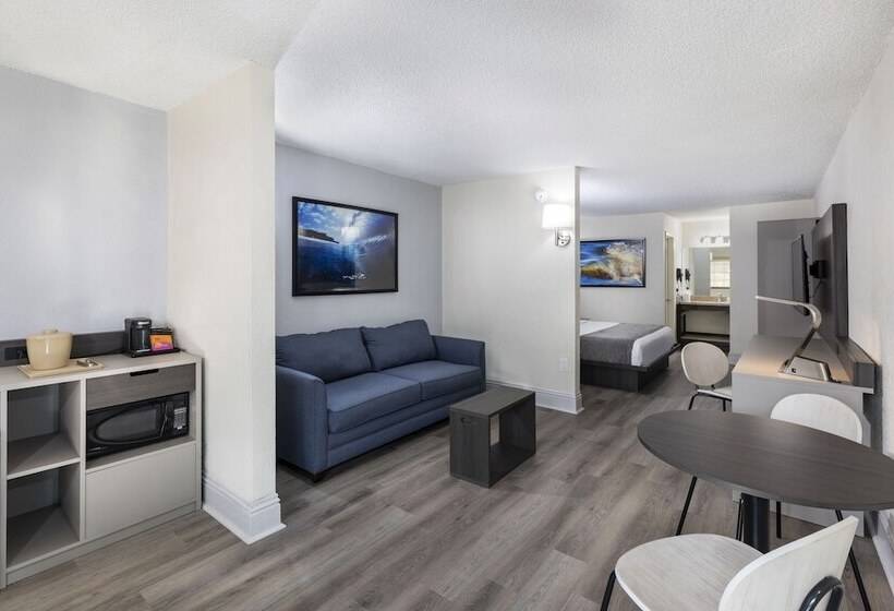 سوئیت پریمیوم, Avanti International Resort