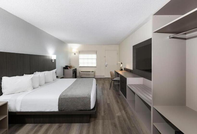 اتاق لوکس با تخت بزرگ, Avanti International Resort