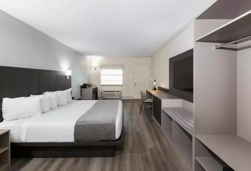 اتاق سوپریور با تخت بزرگ, Avanti International Resort