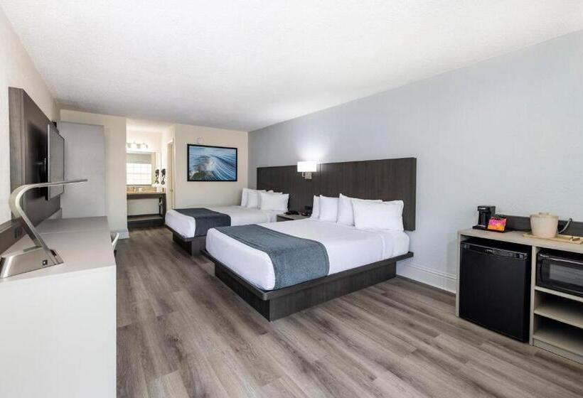 اتاق سوپریور با چشم‌انداز استخر, Avanti International Resort