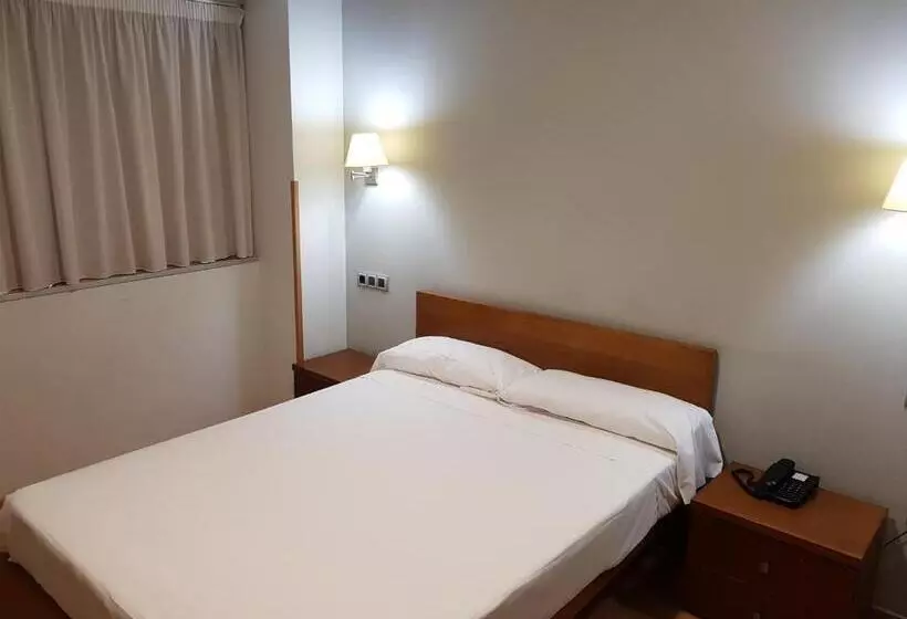 اتاق استاندارد چهار تخته, Ciudad De Corella