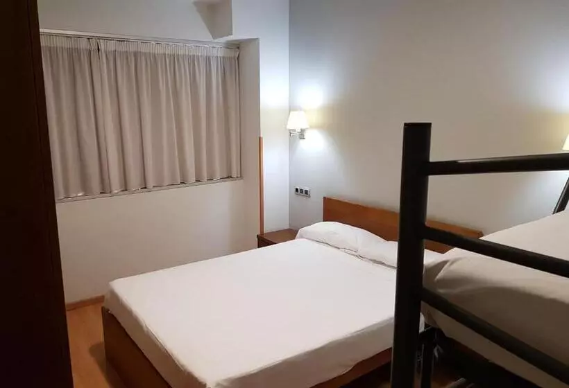 اتاق استاندارد چهار تخته, Ciudad De Corella