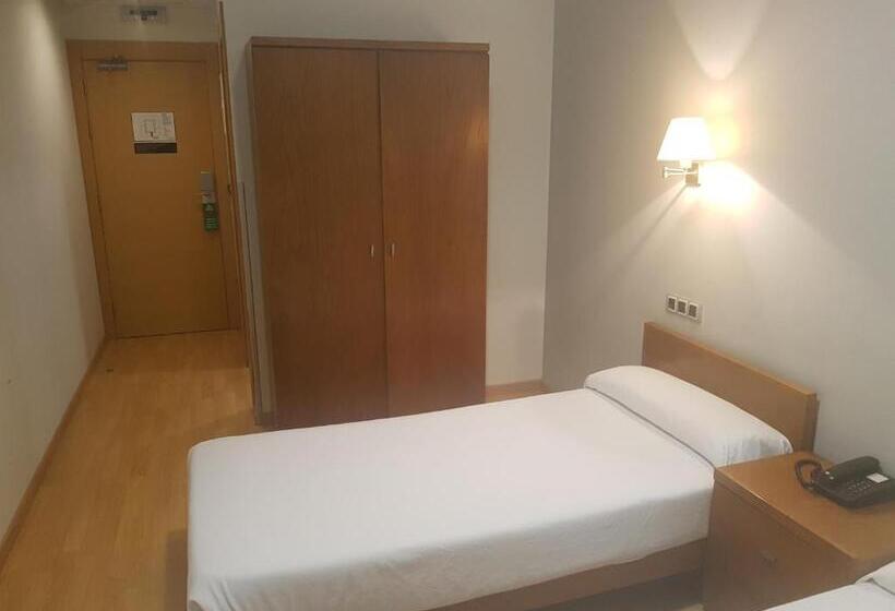 اتاق اکونومی, Ciudad De Corella