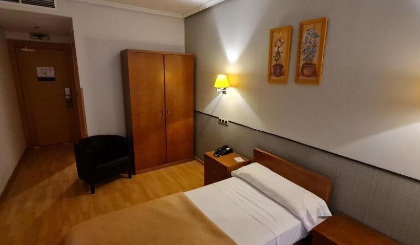 اتاق استاندارد یک نفره, Ciudad De Corella